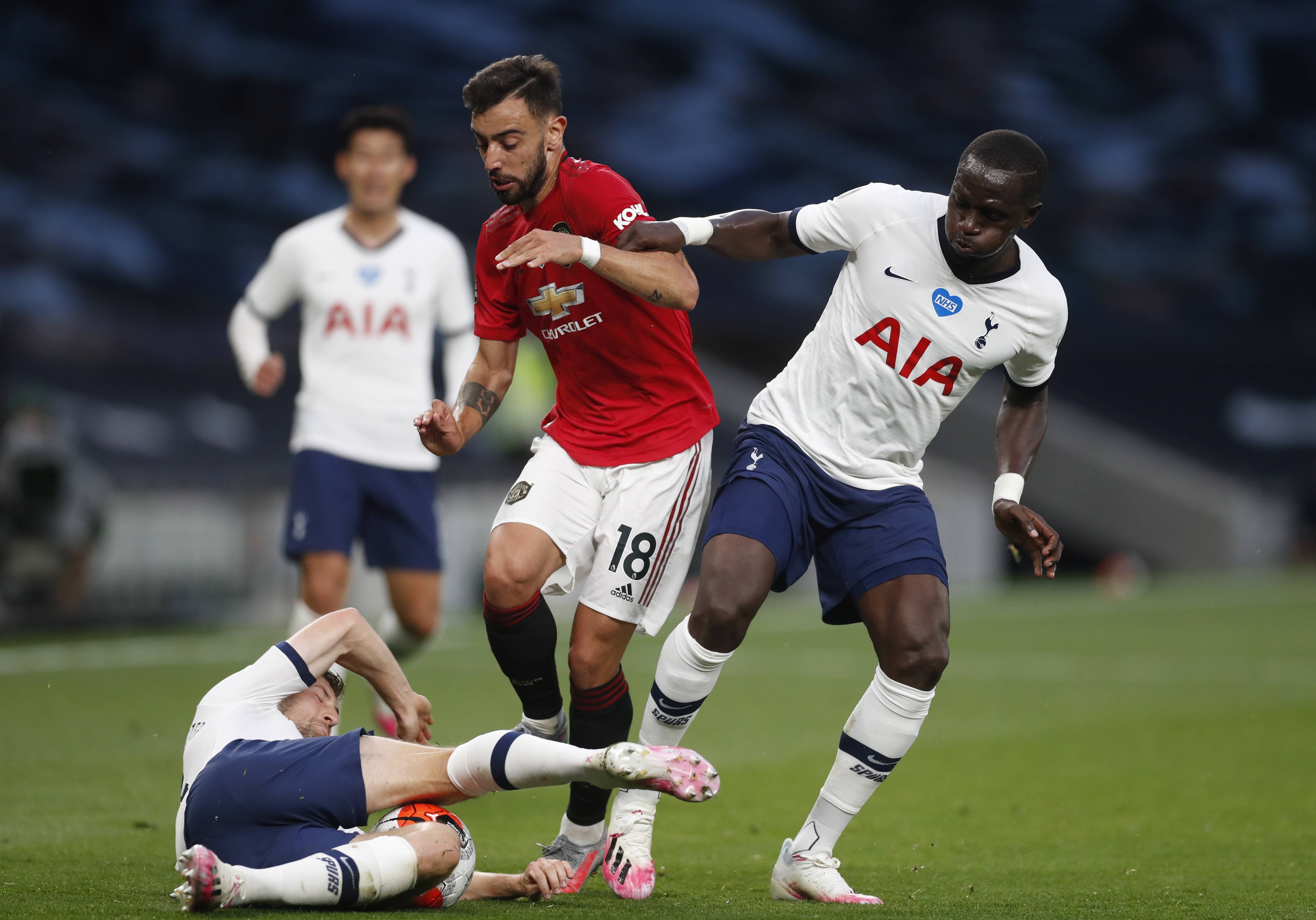 西球员因不 西球员因不